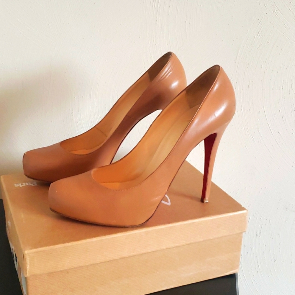 Christian louboutin Rolando size 42